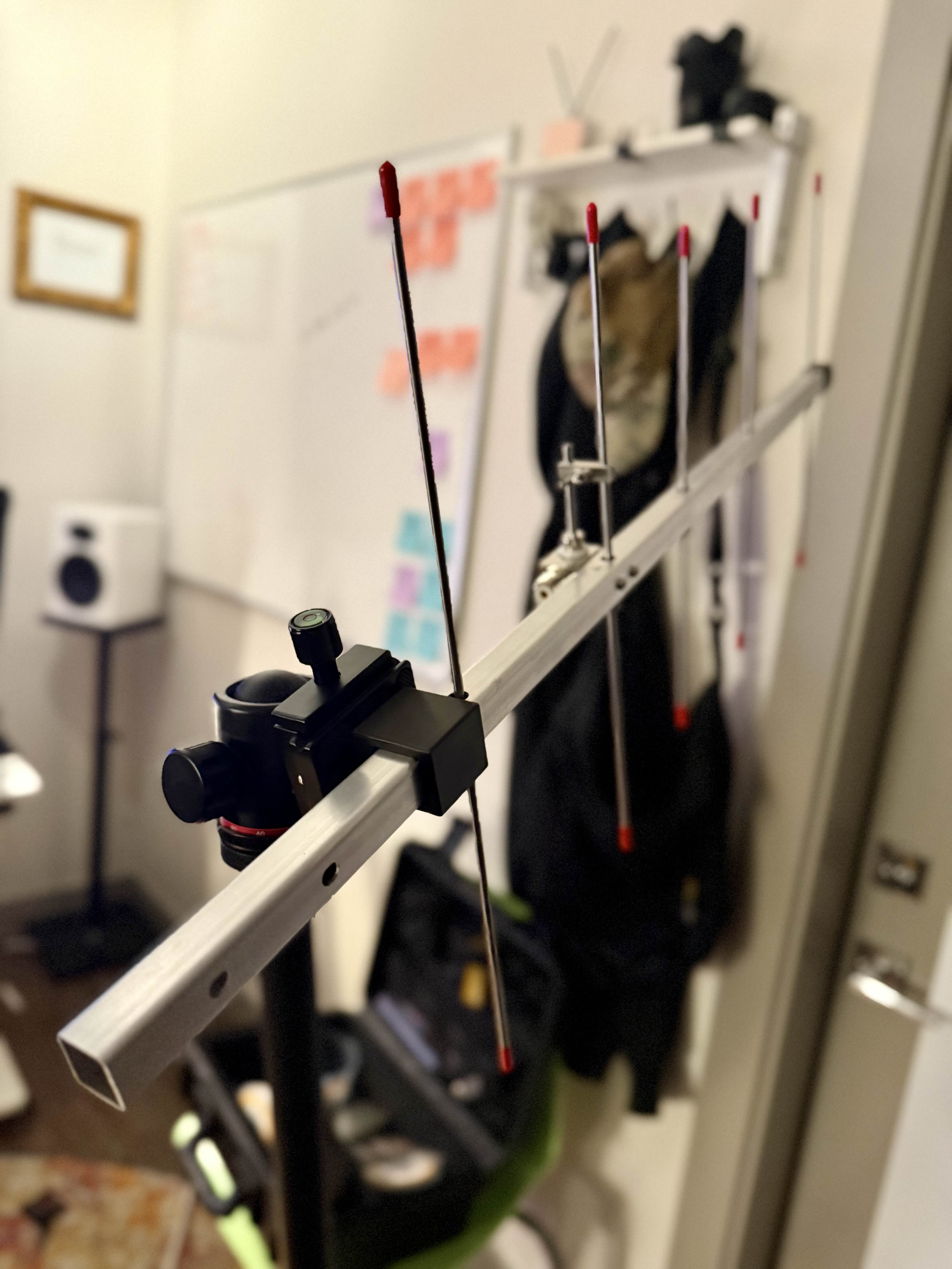 Yagi antenna mounted on tripod